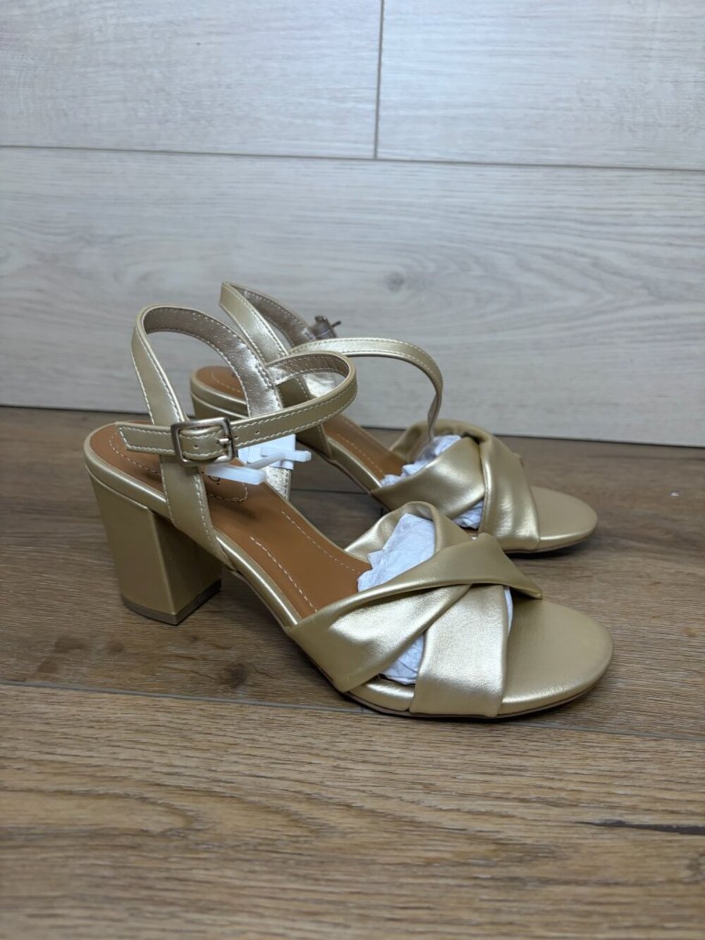 Style & Co Women's Pipperr Dress Heel Sandals Twisted Front Strap Gold Size 5M
